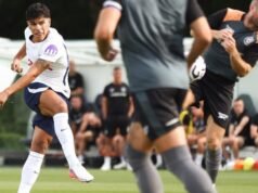 Mateus Fernandes marca gol de estreia impressionante pelo Tottenham