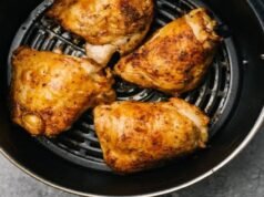 Como deixar as coxas de frango douradas e suculentas