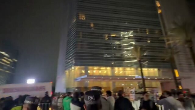 DK-OP-FANS-HOTEL.jpg