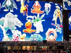 Milhares de jogadores de ‘Pokémon Go’ descem à praça para derrotar Mewtwo