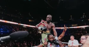 Denzel Bentley torna-se campeão dos médios da WBO.