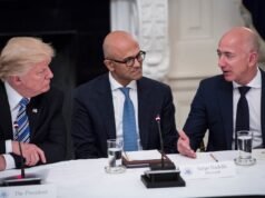 Jeff Bezos Blue Origin corre para a bajulação de Trump