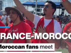 Os torcedores da Copa do Mundo de 2026 no Marrocos se reúnem para assistir à partida das quartas de final contra a França, em Boston.