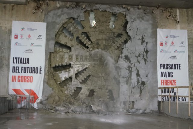 EVENTO-PASSANTE-AV-FIRENZE-COMPLETAMENTO-SCAVO-DELLE-DUE-GALLERIE-CON-TBM-MARIKA-E-IRIS-2-1920x1280.jpeg