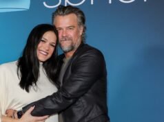 Josh Duhamel brinca que a diferença de idade de 21 anos entre ele e sua esposa a torna velha