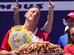 Onde assistir gratuitamente ao famoso concurso de comer cachorro-quente de Nathan 2026