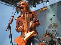 Blackberry Smoke continua em turnê após a morte do baterista Brit Turner