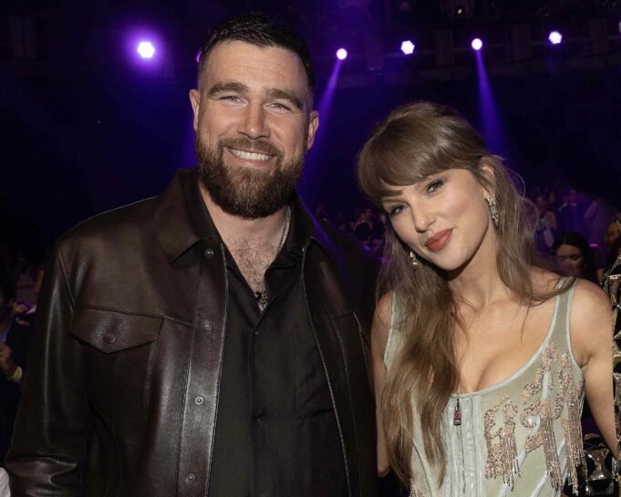 Como Taylor Swift e Travis Kelce passaram da troca de pulseiras de amizade a alianças de casamento