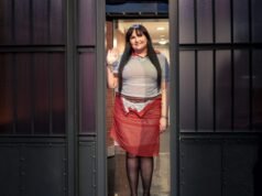 Lena Dunham supostamente fez uma piada chocante sobre futebol no casamento de Swift