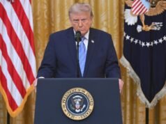 Trump diz que ABC e NBC deveriam ter suas licenças revogadas por se recusarem a fazer discursos