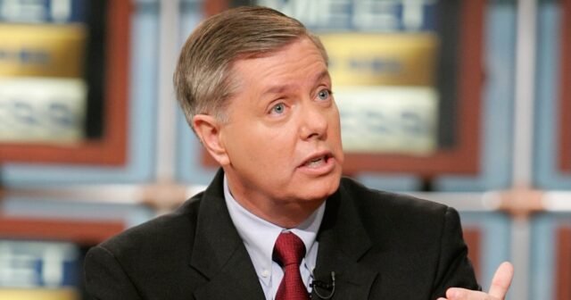 GettyImages-73488774lindseygrahammeetthepress.jpg