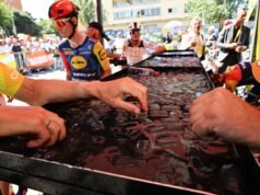 Como um ciclista pode manter a calma no Tour de France? Sprays de álcool e carboidratos congelados são apenas a ponta do iceberg.