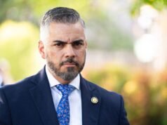 O representante apoiado por Trump, Ciscomani, vence as primárias do Partido Republicano no Arizona no distrito flip-flop