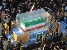 Conflito na Ásia Ocidental | Funeral do aiatolá Ali Khamenei: a procissão começa em Najaf, Iraque, em meio à escalada de tensões regionais