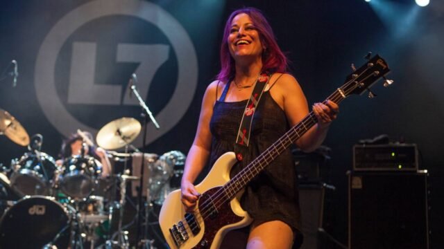 L7-Bassist-Jennifer-Finch.jpg