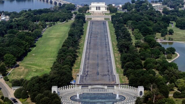 Lincoln-Memorial-Reflecting-Pool.jpg
