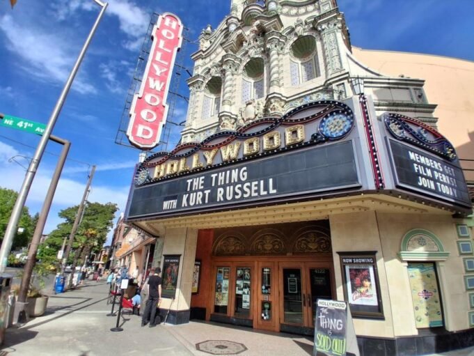 Filme mudo ‘incrivelmente raro’ com órgão de tubos comemora 100 anos do Hollywood Theatre. Filme mudo ‘incrivelmente raro’ com órgão de tubos comemora 100 anos do Hollywood Theatre.