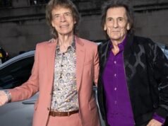 Mick Jagger e Ronnie Wood cantam ‘Ringing Hollow’ em Londres: assista