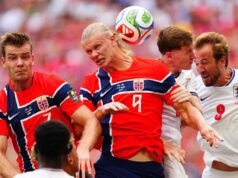 Jude Bellingham, da Inglaterra, marca novamente na prorrogação e a Noruega é eliminada das semifinais da Copa do Mundo