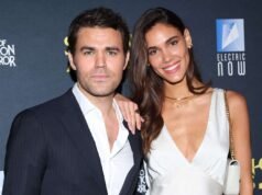 A estrela de ‘The Vampire Diaries’ Paul Wesley se casa com a modelo Natalie Kulkenberg em cerimônia civil, cachorro de estimação é ‘padrinho’
