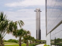 SpaceX liga todos os 33 motores potentes no teste de reforço da nave estelar antes do lançamento do vôo 13