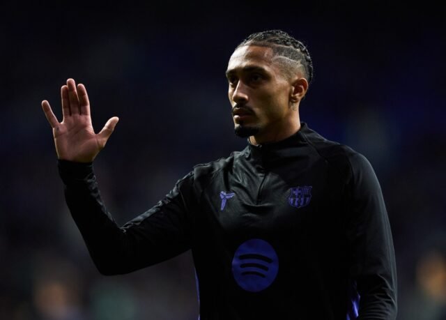 Raphinha-warming-up-for-Barcelona.jpg