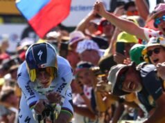 Remco Evenepoel mostra habilidades de contra-relógio na etapa 16 do Tour de France.