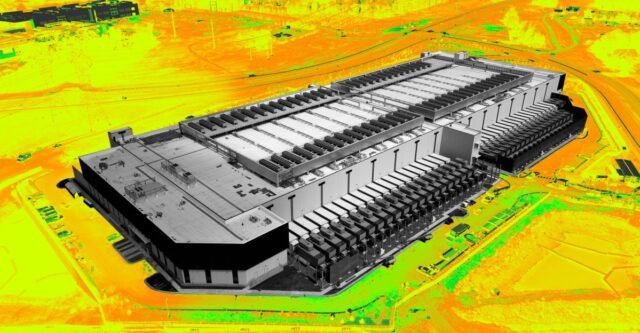 STKS528_DATA_CENTERS_A.jpg