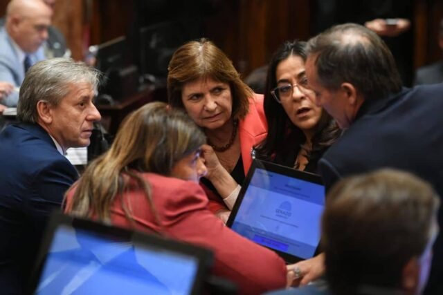 Senadores.jpg