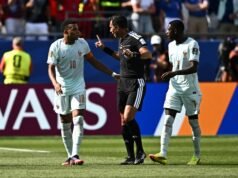 Ele cobrou pênalti, mas Mbappé errou Bono, irritando o árbitro argentino