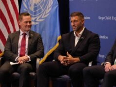 Tim Tebow e Mike Waltz estão liderando um novo esforço para combater a exploração infantil online.