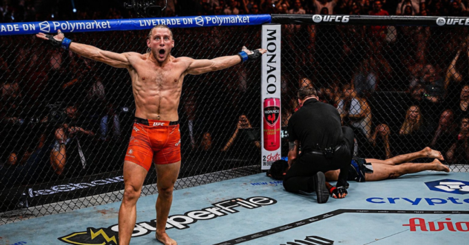 Paddy Pumblet nocauteou Benoit St. Denis em menos de um minuto no UFC 329