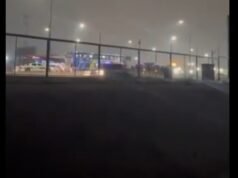 Um dos ônibus que transportava torcedores do Tigre foi baleado após duelo pela copa com o Nacional, no Uruguai: há um ferido