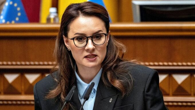 Yulia Sviridenko renuncia ao cargo de primeira-ministra da Ucrânia em meio à remodelação do gabinete durante a guerra Yulia Sviridenko renuncia ao cargo de primeira-ministra da Ucrânia em meio à remodelação do gabinete durante a guerra