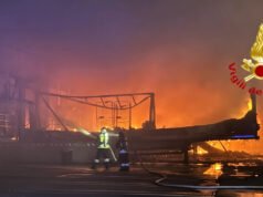 Grande incêndio em Milão, as janelas fecharam hoje novamente por precaução. Investigação aberta – Notícias