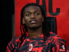 O astro do Milan, Rafael Leão, enfrenta um futuro incerto