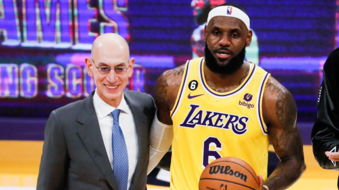 Três efeitos diferentes da longa agência livre de LeBron James e por que Adam Silver está preocupado com a decisão Três efeitos diferentes da longa agência livre de LeBron James e por que Adam Silver está preocupado com a decisão