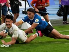 Argentina 24-31 Inglaterra: Uma chamada tardia do TMO decide o jogo.