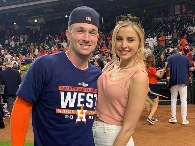 A esposa de Alex Bregman, Regan, admite que pesquisou MLB All-Stars no Google quando eles se conheceram: ‘Quem é esse cara’ (exclusivo)