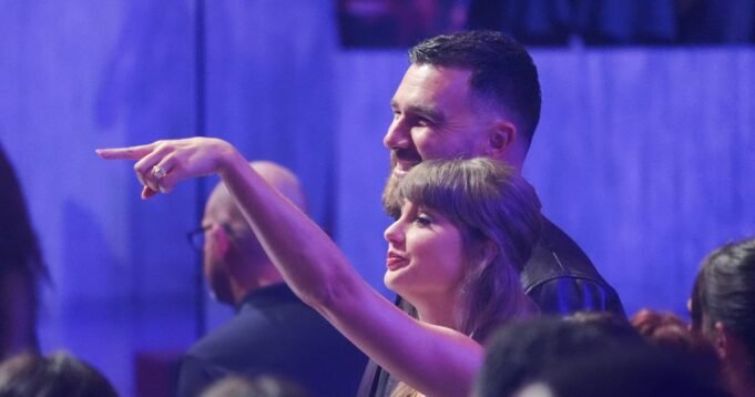 Os eventos de casamento de Taylor Swift e Travis Kelce no Madison Square Garden incluíram jantar de ensaio, cerimônia e festividades noturnas, dizem fontes