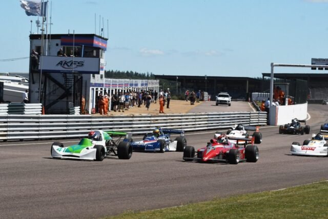 auto-rindt-start-tom-gets-the-.jpg