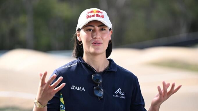O mundo do BMX está desmoronando enquanto os australianos perseguem um título indescritível