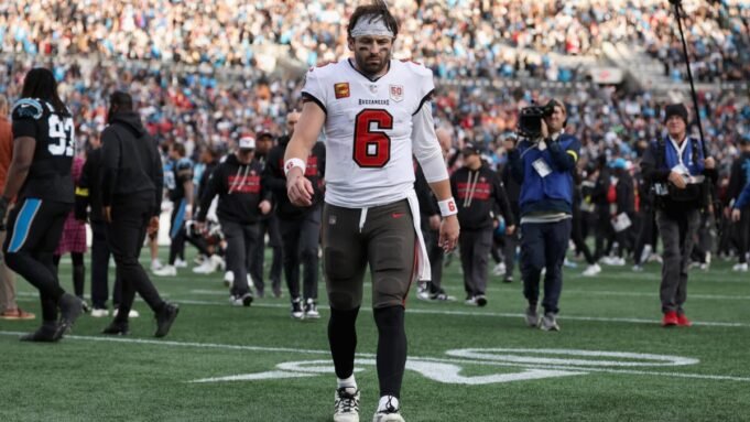 Detalhes de Baker Mayfield sobre lesão em 2025: Buccaneers QB teve problemas nos joelhos, bíceps e articulações AC