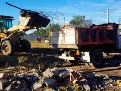 Intensificação das operações de limpeza e remoção de mini-resíduos em diferentes pontos da cidade por parte do município