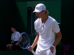 Cruz Hewitt vence sequência consecutiva em Wimbledon