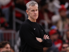 Billy Donovan supostamente se juntou à equipe do Spurs como assistente do técnico Mitch Johnson