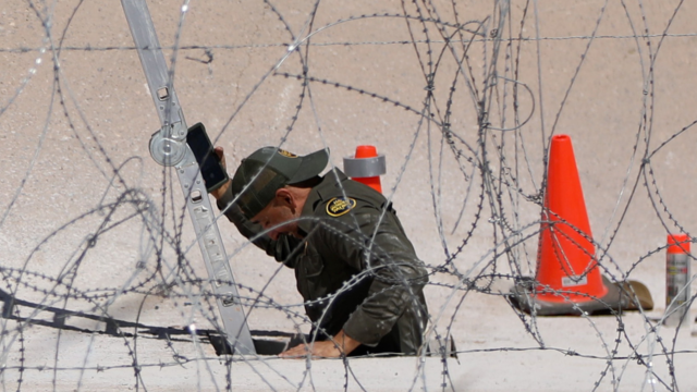 border-patrol-agent-tunnel-el-paso.png