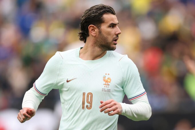 Juventus fica de olho no ex-astro Milan Hernandez após ser contratado Juventus fica de olho no ex-astro Milan Hernandez após ser contratado