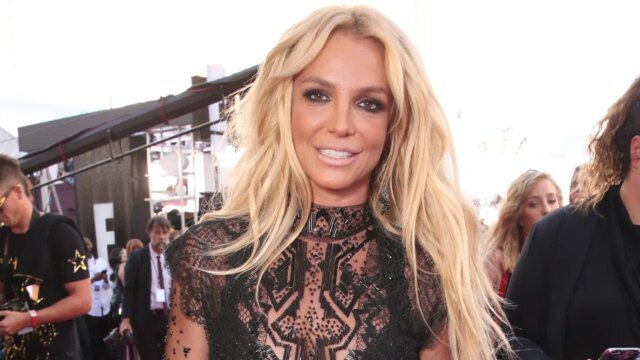 britney-spears-black-lace.jpg