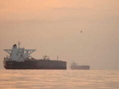 Tensão no Oriente Médio: uma bala atingiu um petroleiro no Estreito de Ormuz e um incêndio
